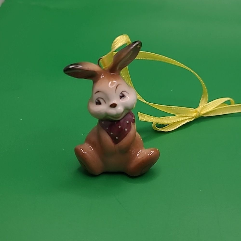 Goebel Easter "Picks of the Litter" 6 piece Rabbit ornament set - Picture 2 of 12